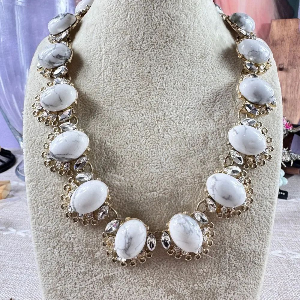 Elegant White Stones & Gemstones Inlaid In Gold Necklace
